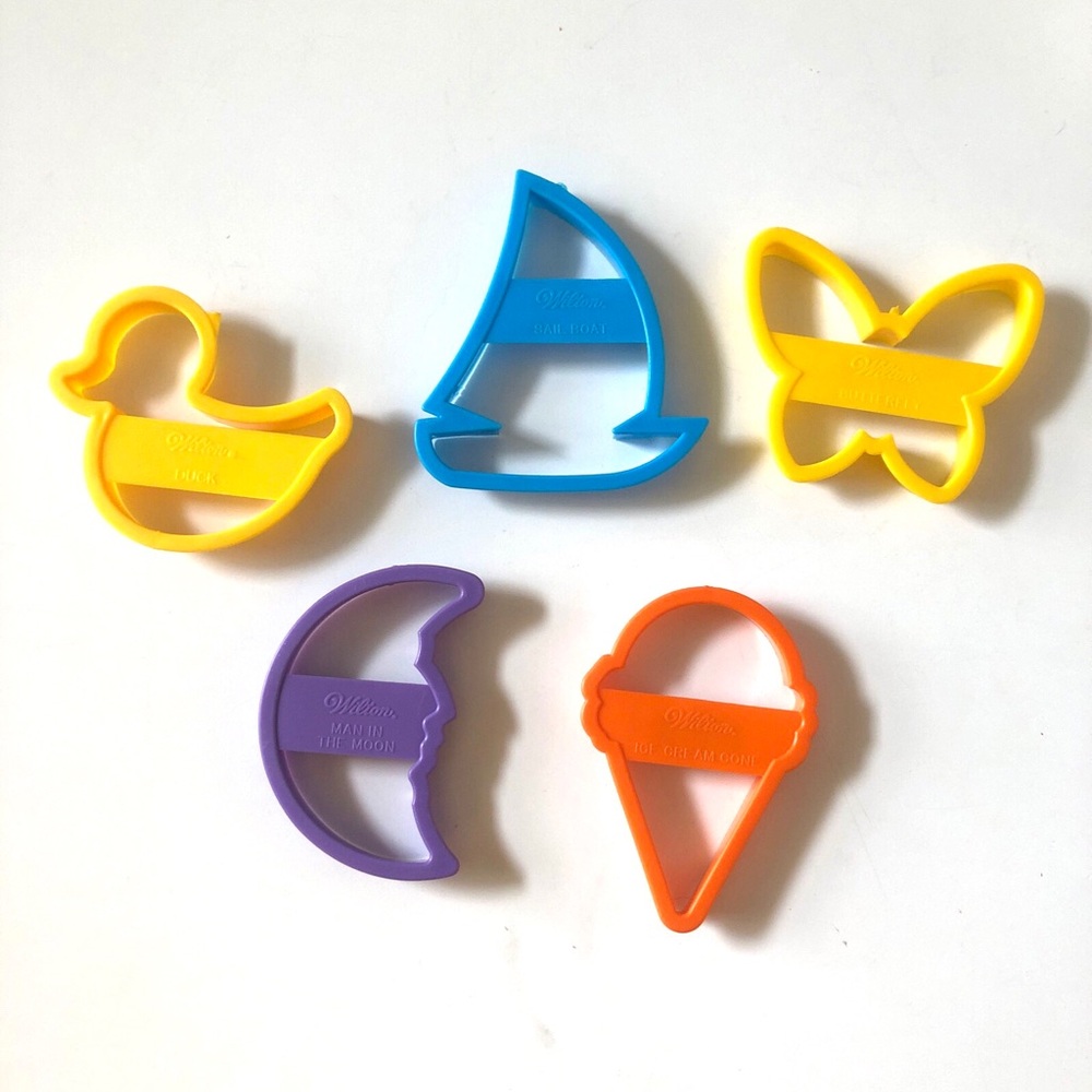 Vintage Wilton 5 Cookie Cutter Set Duck  sailboat butterfly moon ice cream cone